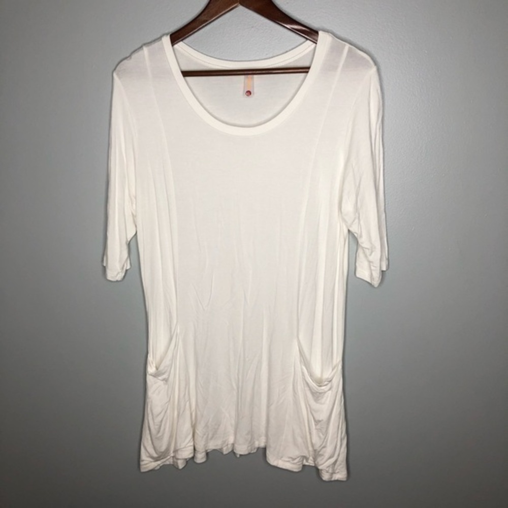 Popana White slouchy tunic pocket front t-shirt